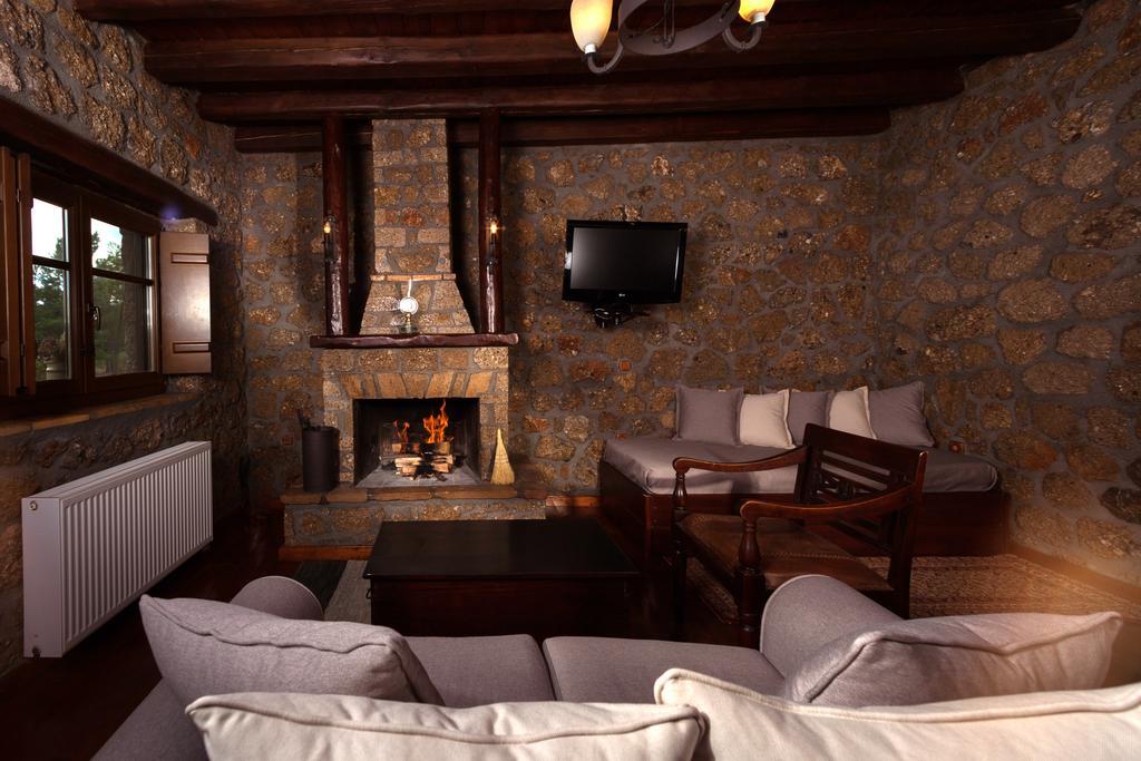 Pera Alonia Guest House Kato Sinikia Trikalon Room photo